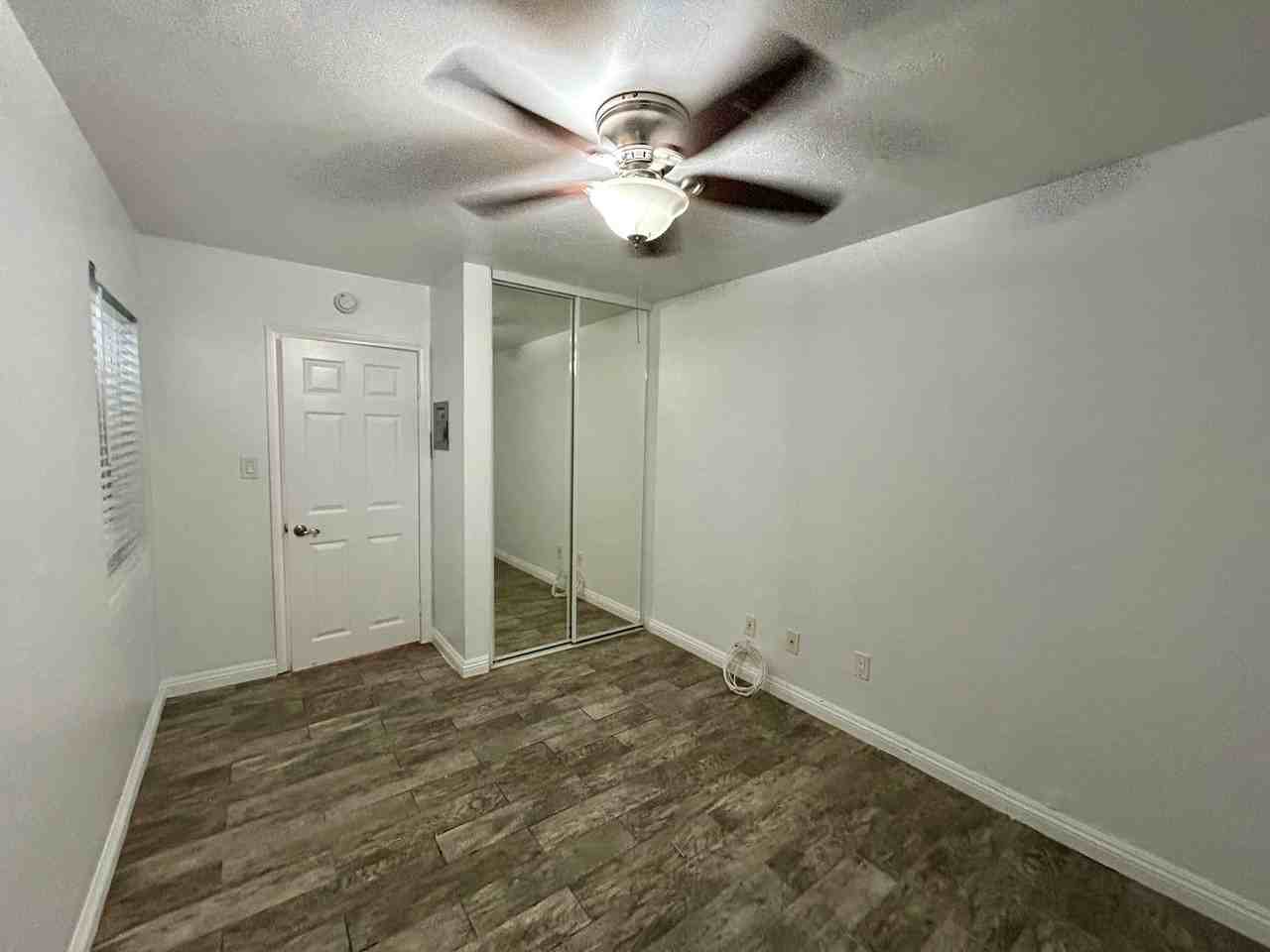 816 1/2 Ormond Ct - Photo 3 of 5