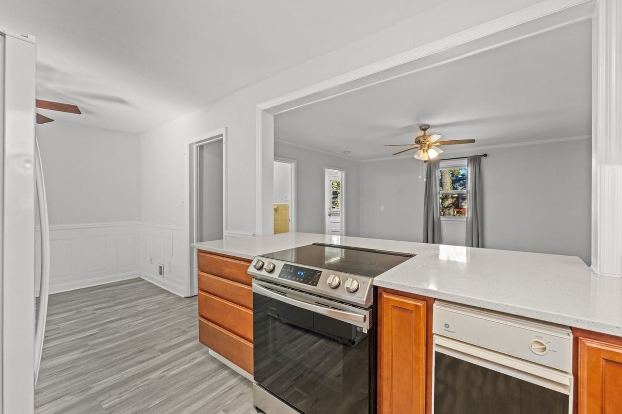 2629 Gilmerton Road - Photo 4 of 24