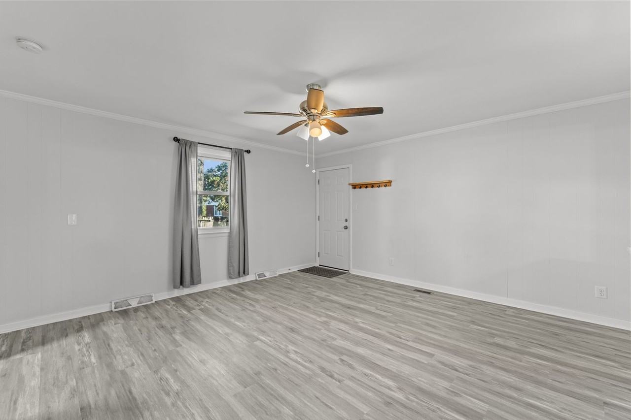 2629 Gilmerton Road - Photo 7 of 24