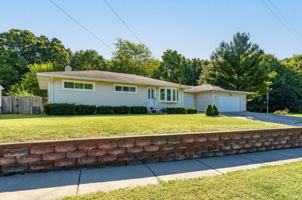 featured image of 1735 Forest Drive