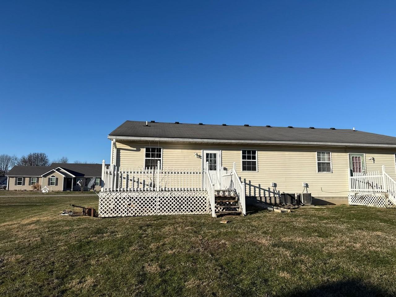 102 Woebegona Way - Photo 3 of 17