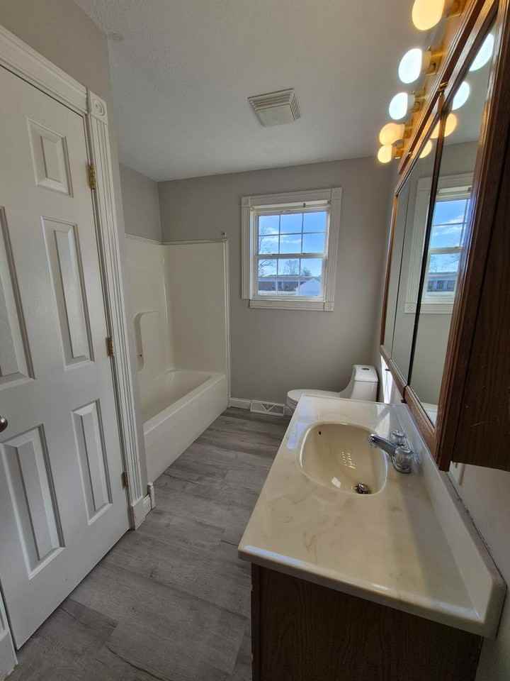 102 Woebegona Way - Photo 7 of 17