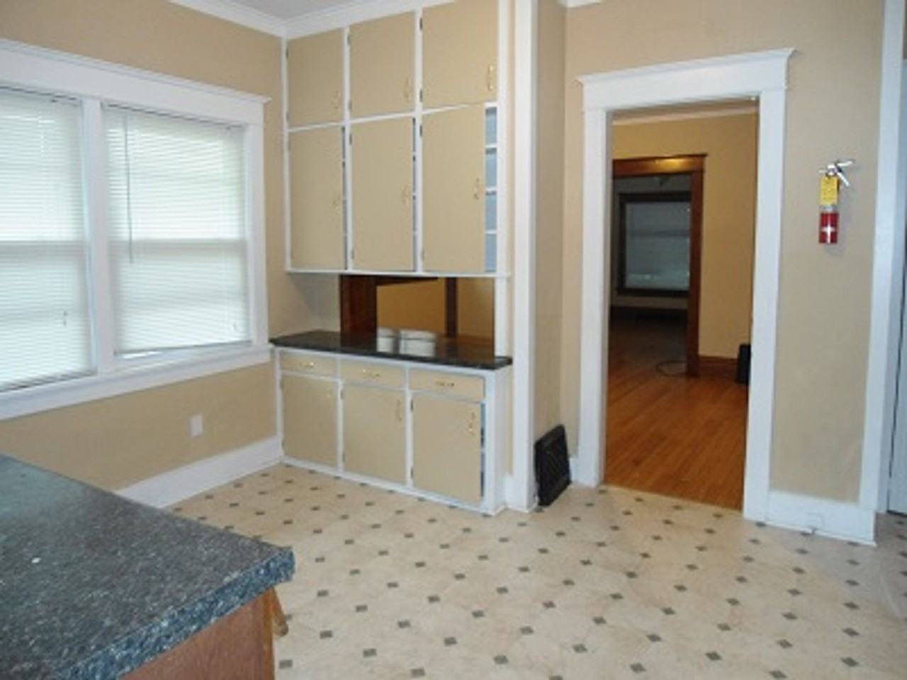 1549 Bever Avenue Southeast - Photo 5 of 13