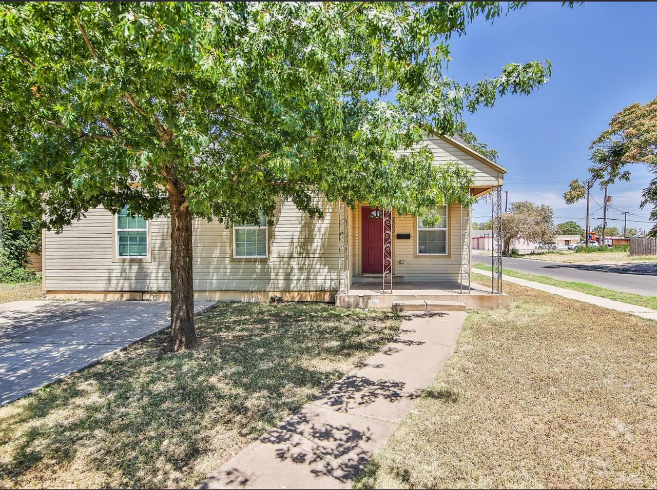 2302 20th Street - Photo 2 of 20