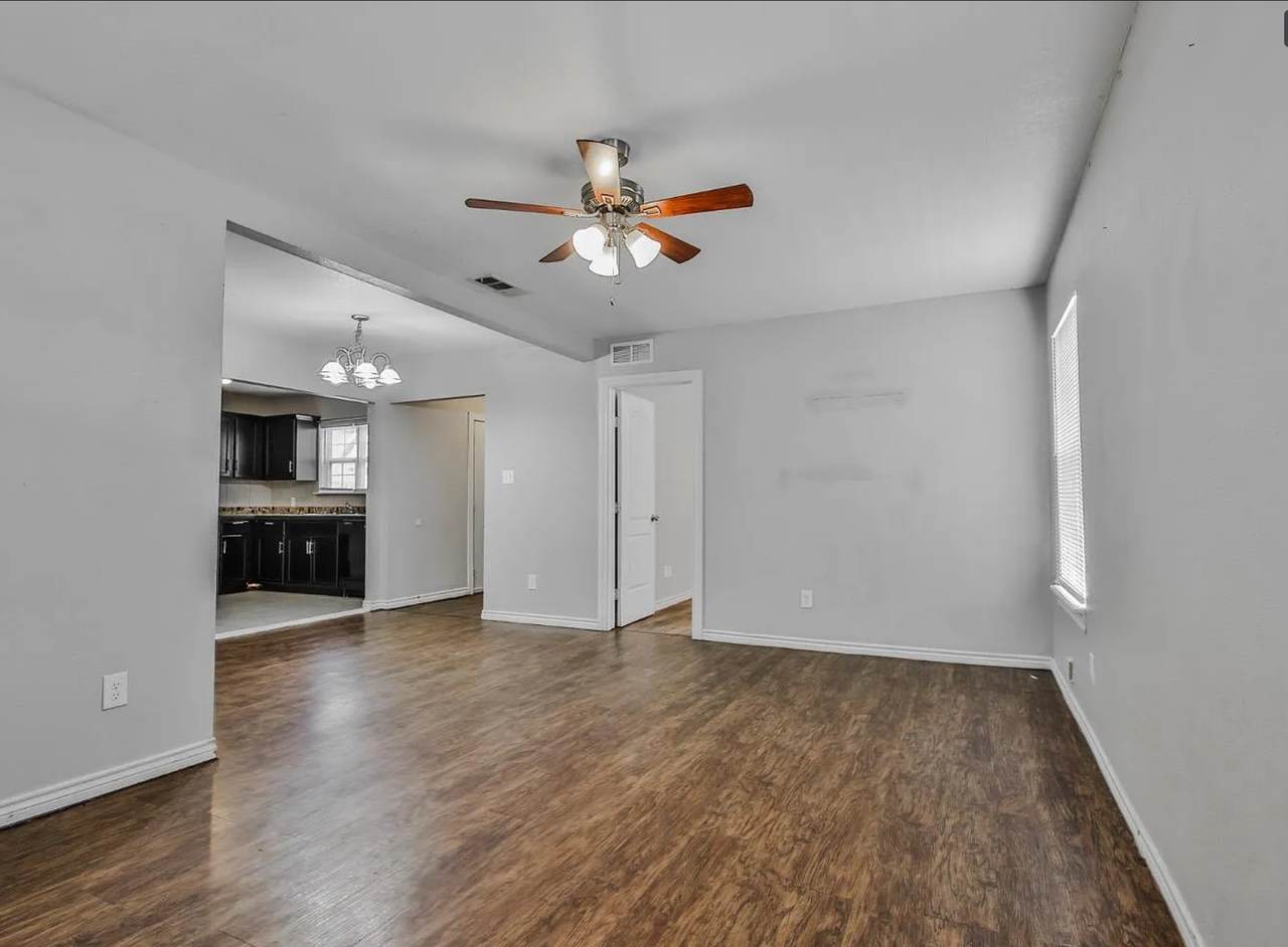 2302 20th Street - Photo 6 of 20