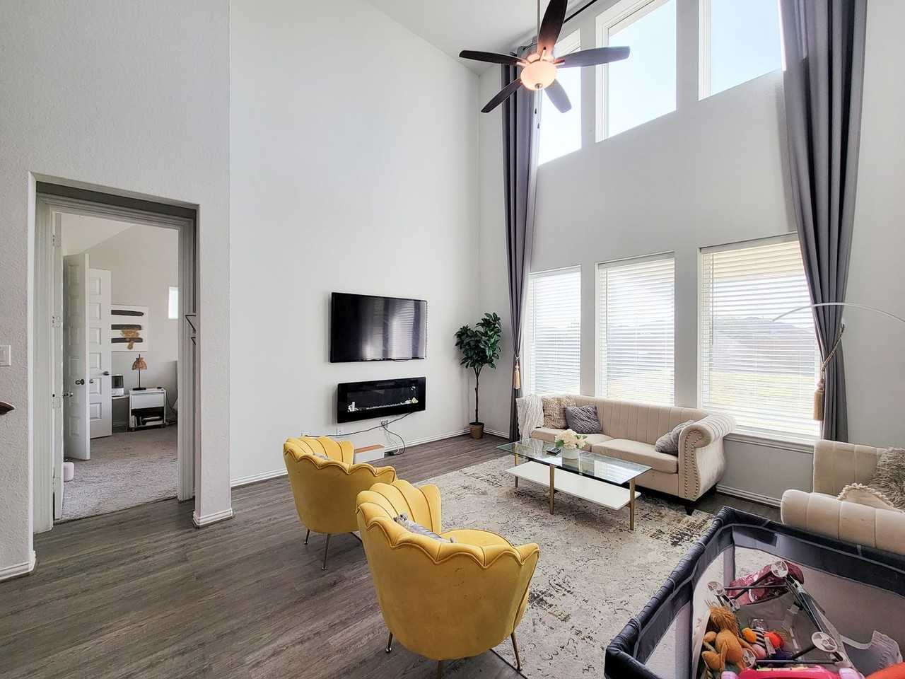 4010 Palmer Meadow Court - Photo 5 of 41