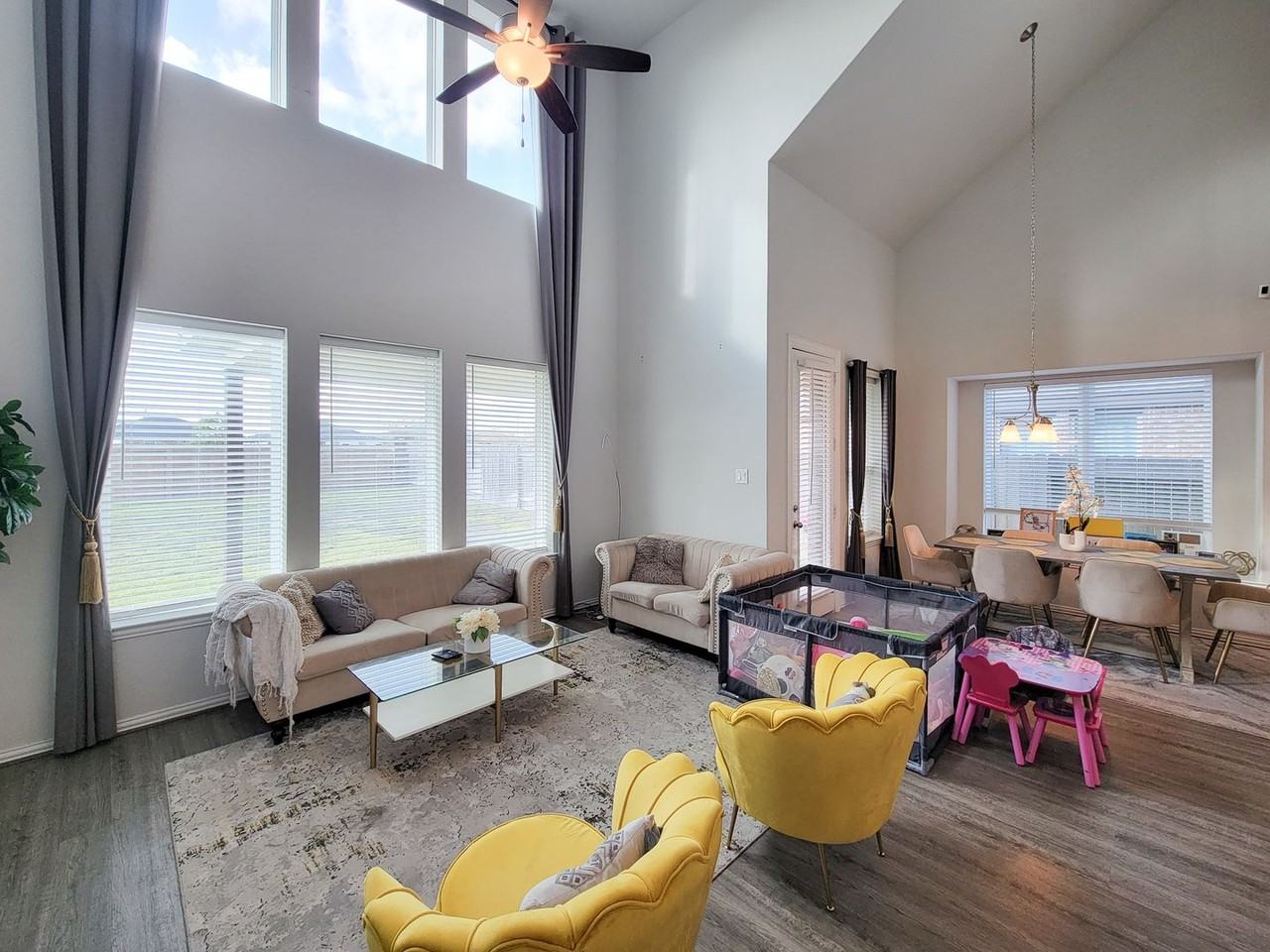 4010 Palmer Meadow Court - Photo 7 of 41