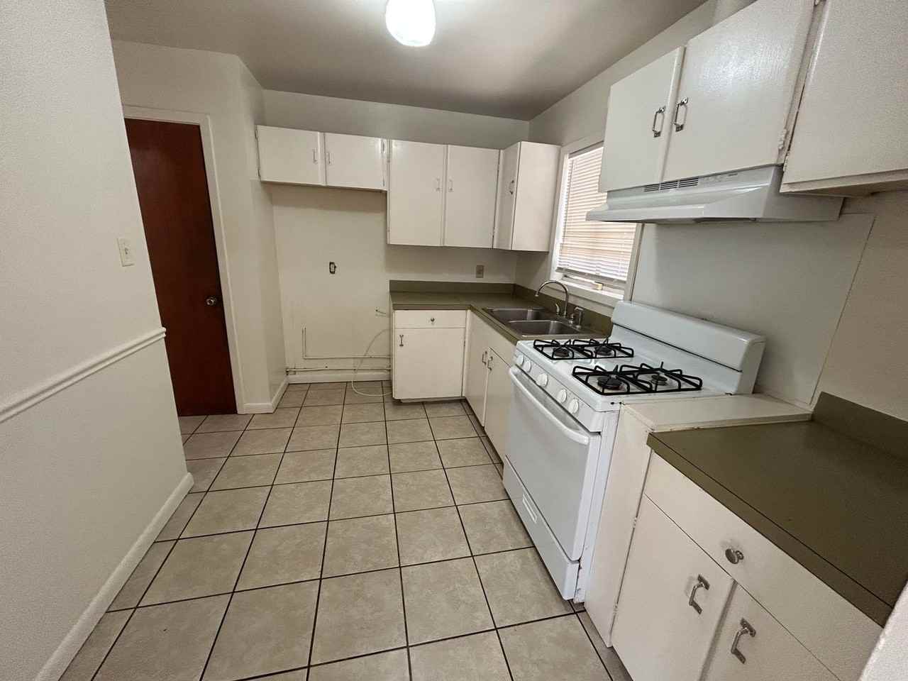 301 Doc Duhon Street - Photo 4 of 9