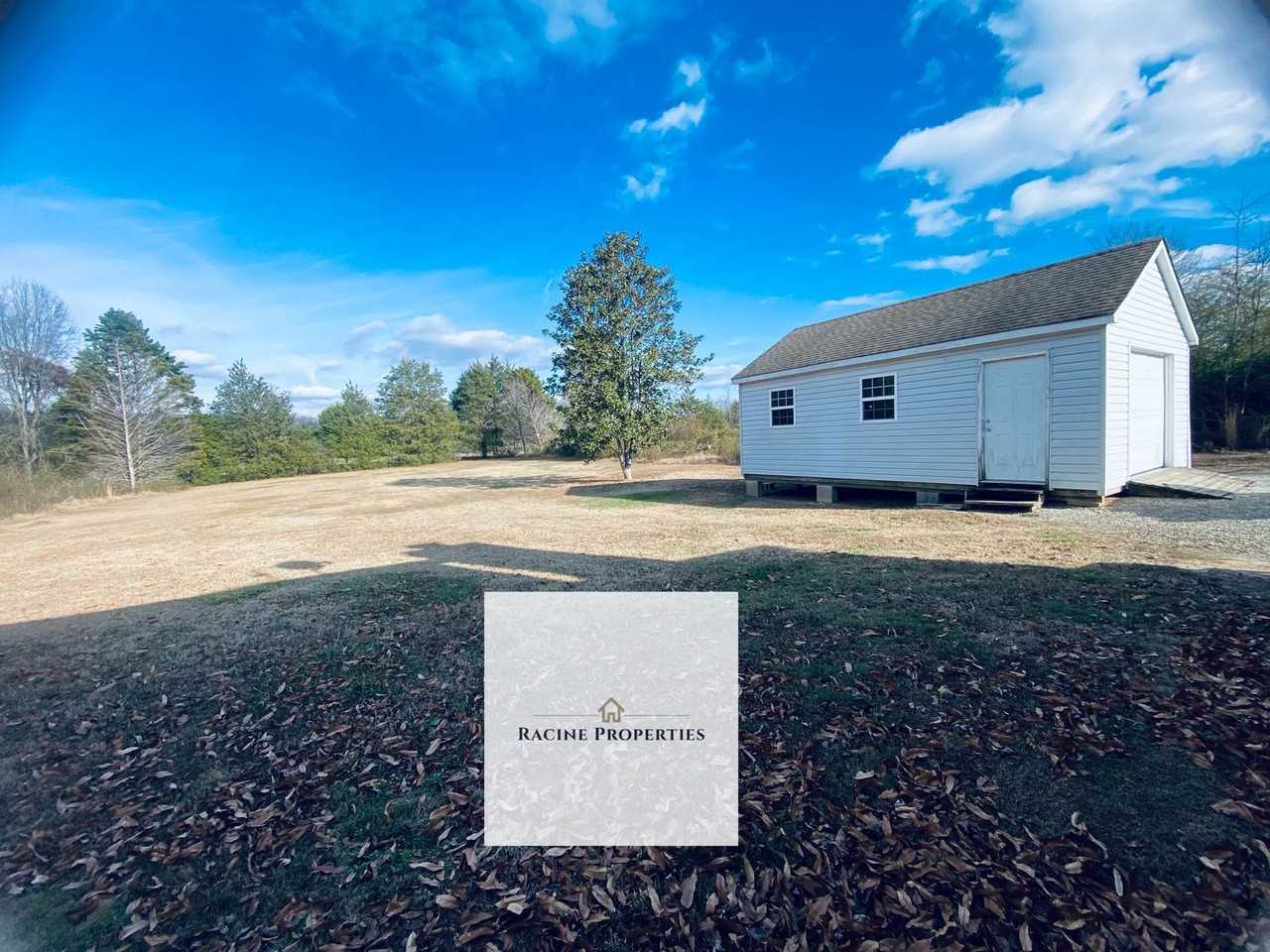 16089 Highway 101 South - Photo 2 of 9