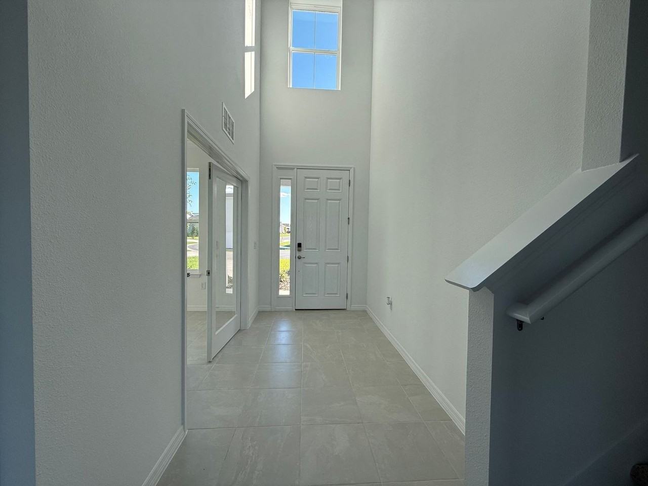 7381 Southwest 57th Place - Photo 3 of 33