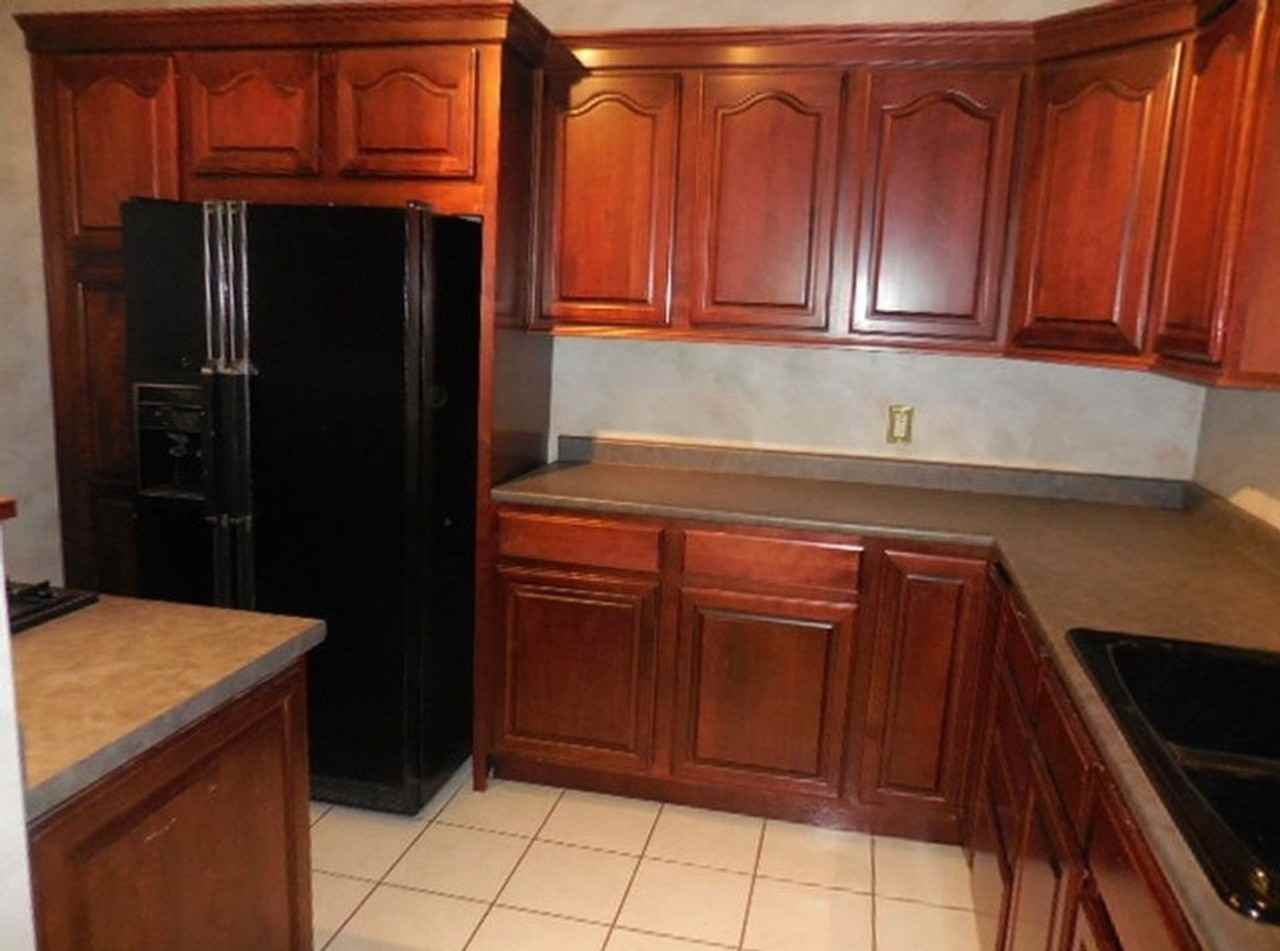 120 West 10th Street - Photo 4 of 13