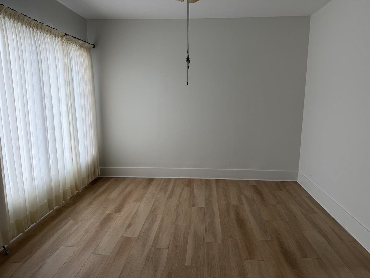 410 Leslie Ave #1 - Photo 6 of 8