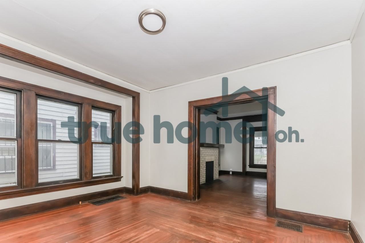 1249 Everett Drive #1 - Photo 5 of 15