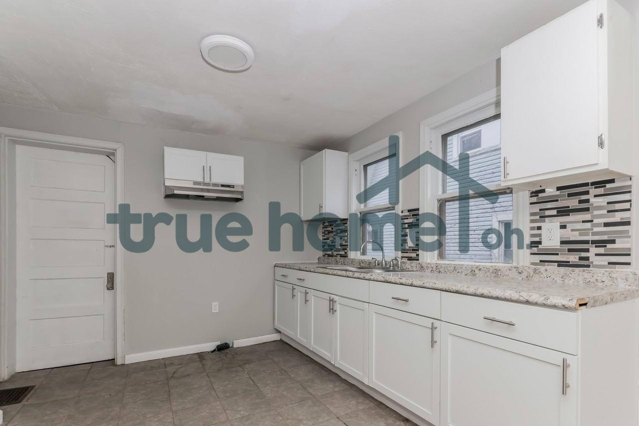 1249 Everett Drive #1 - Photo 7 of 15