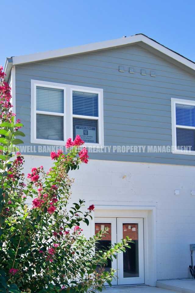 360 Main Street #200 - Photo 3 of 26