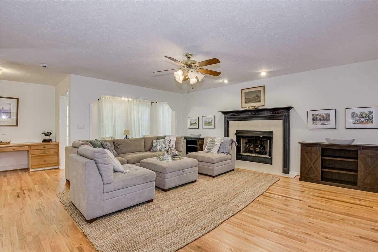 869 Hickory Ridge Road - Photo 4 of 43