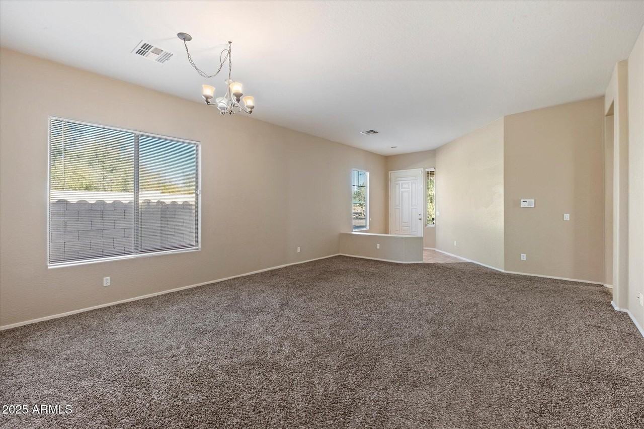 35414 N 32nd Dr - Photo 5 of 28