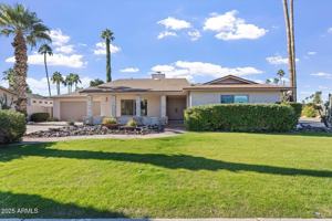 featured image of 8635 Via De La Gente