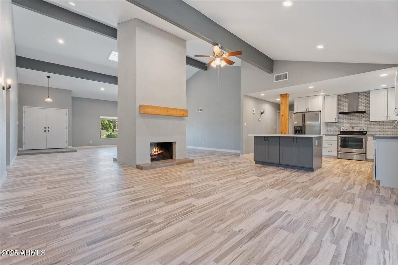 8635 Via De La Gente - Photo 7 of 28