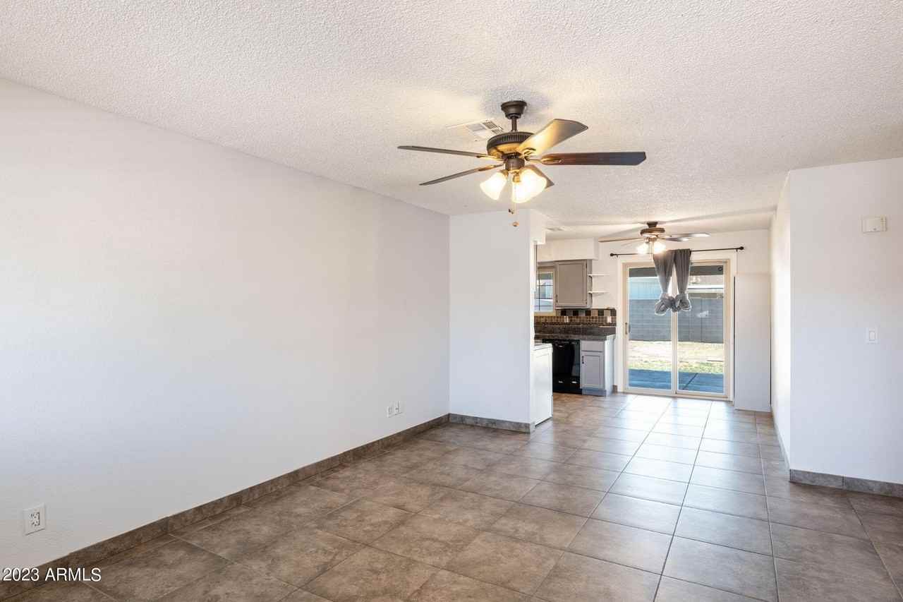 964 West Hackamore Street - Photo 7 of 24