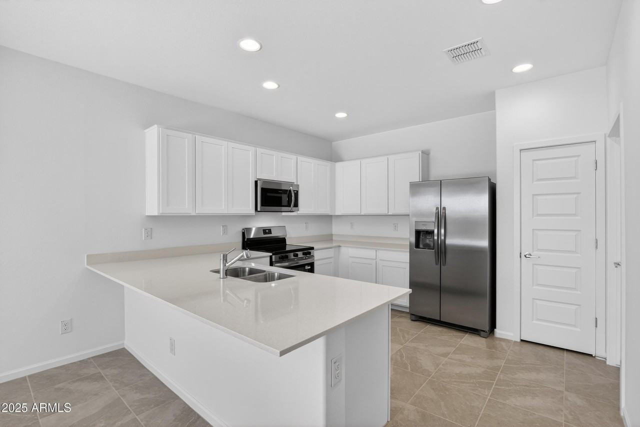 12499 East Verbina Lane - Photo 2 of 32