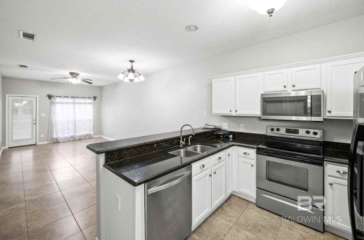 2651 South Juniper Street #604 - Photo 4 of 23