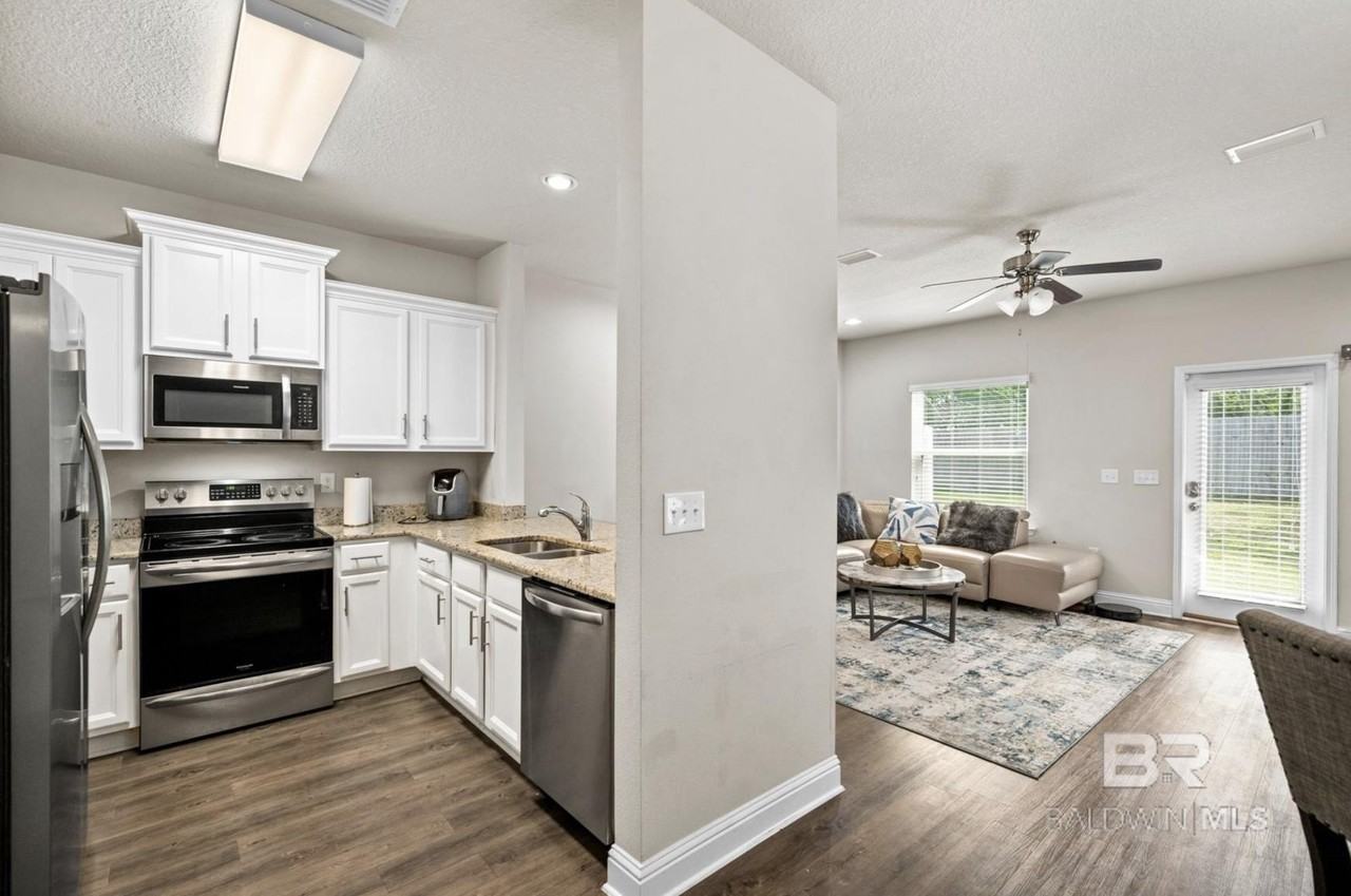 25806 Pollard Rd #8 - Photo 3 of 28