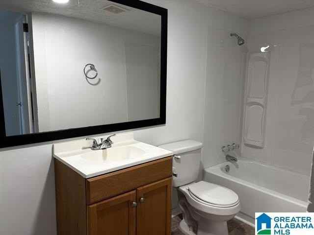 244 Fairfax Avenue - Photo 4 of 27