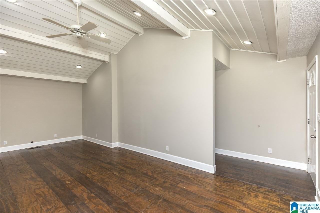 333 College Street - Photo 5 of 29