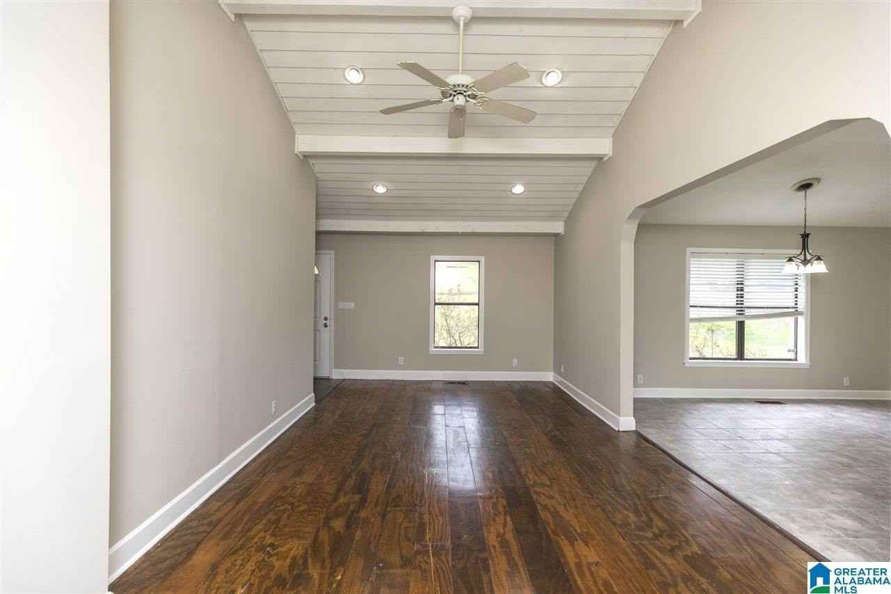 333 College Street - Photo 7 of 29