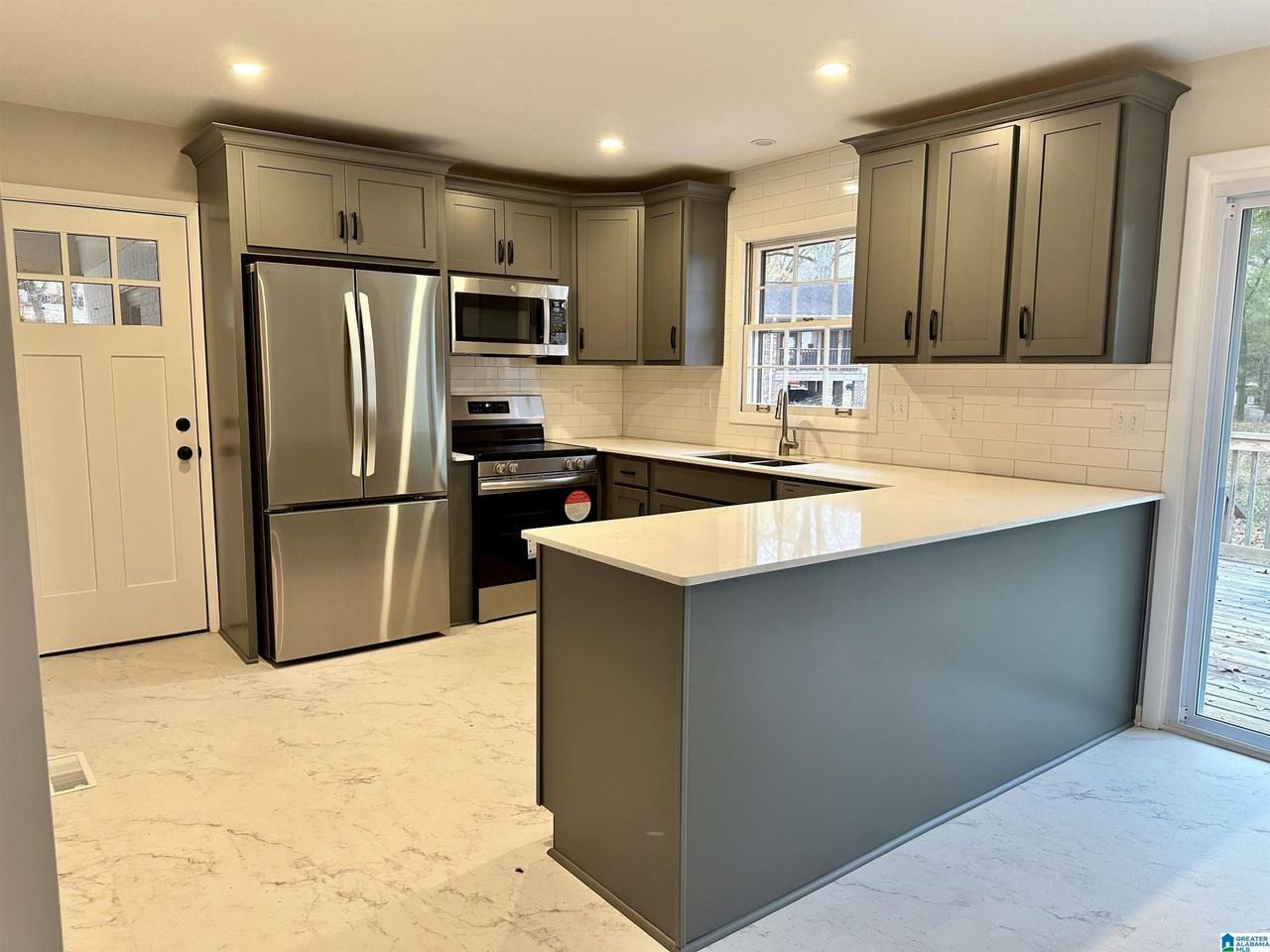 231 Hillwood Lane - Photo 7 of 23