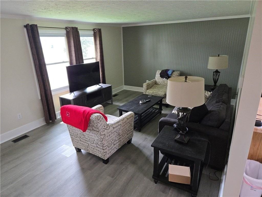 103 Virginia Manor Road - Photo 4 of 7