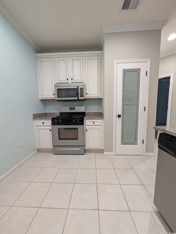 822 Sail Ln - Photo 6 of 34