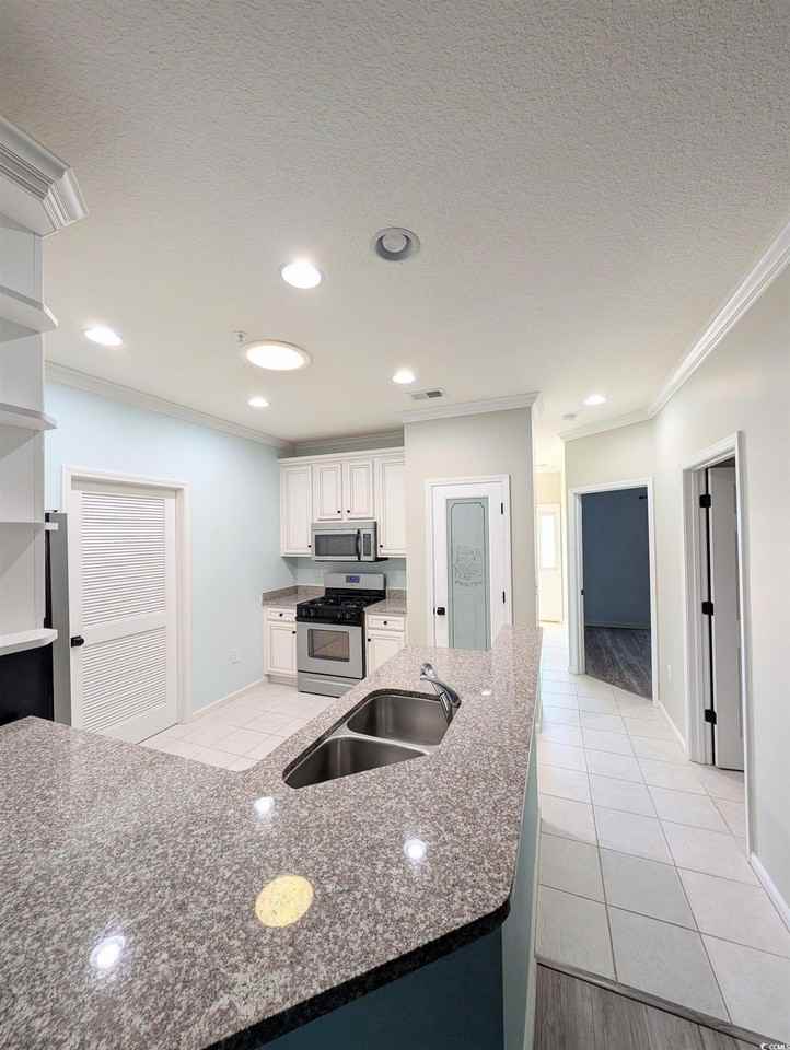 822 Sail Ln - Photo 7 of 34