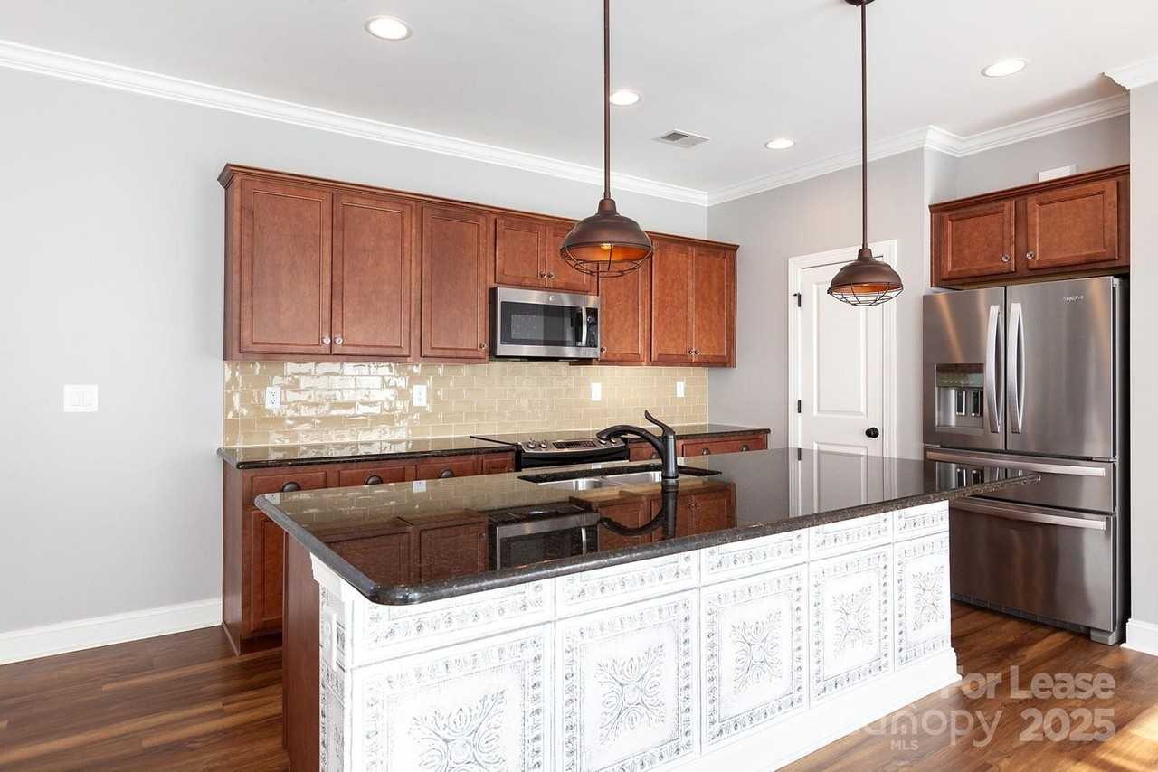 192 Flat Rock Drive - Photo 4 of 37