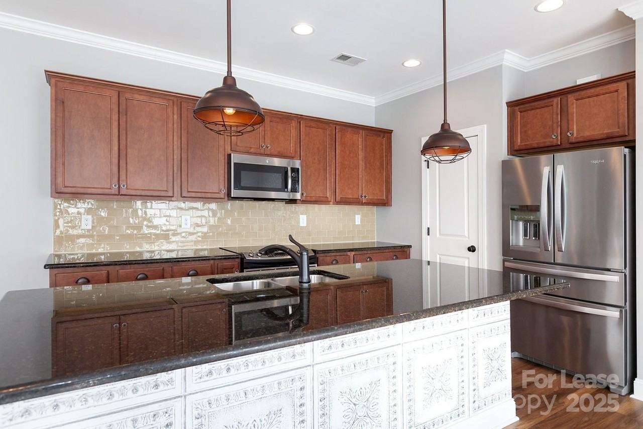 192 Flat Rock Drive - Photo 6 of 37