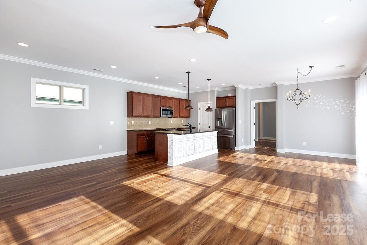 192 Flat Rock Drive - Photo 7 of 37