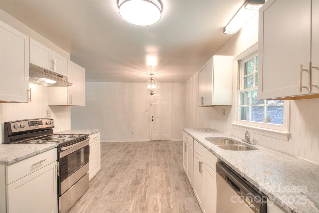 614 Teresa Circle - Photo 2 of 26