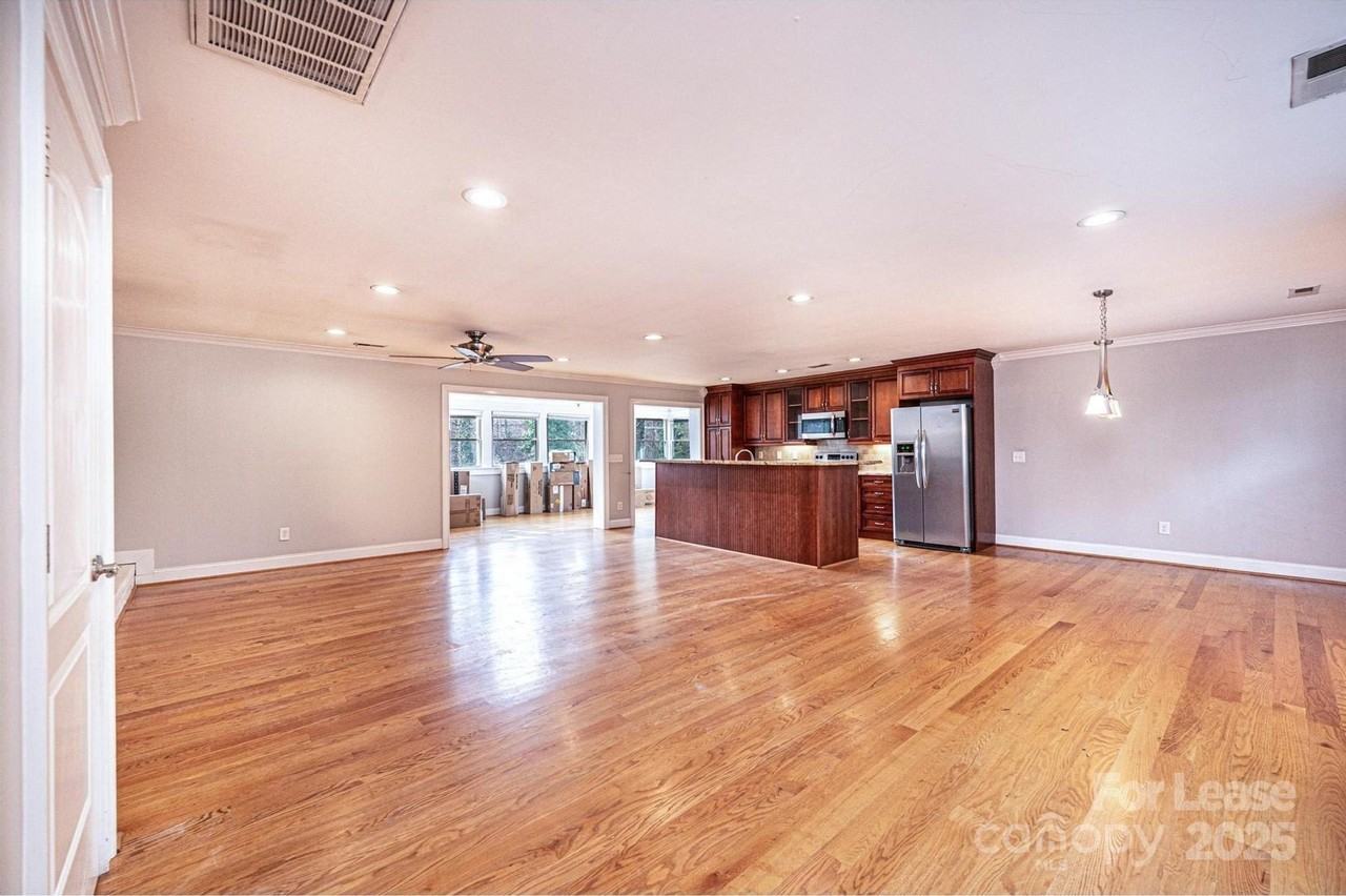 1060 26th Avenue Northeast - Photo 4 of 29