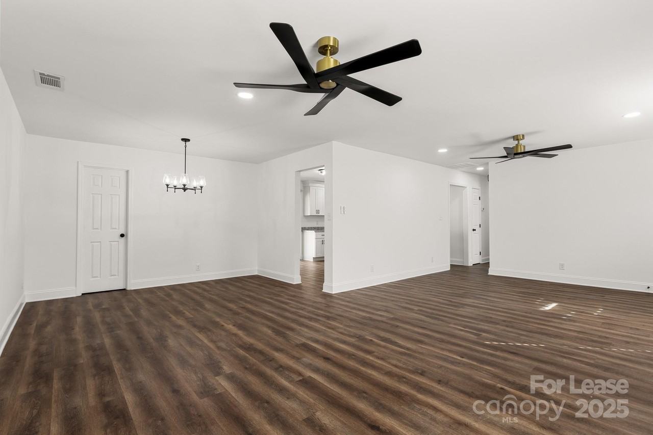 815 Sharon Drive - Photo 3 of 39