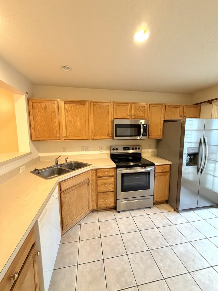 5106 Bartholomew's Lane #1 - Photo 7 of 31