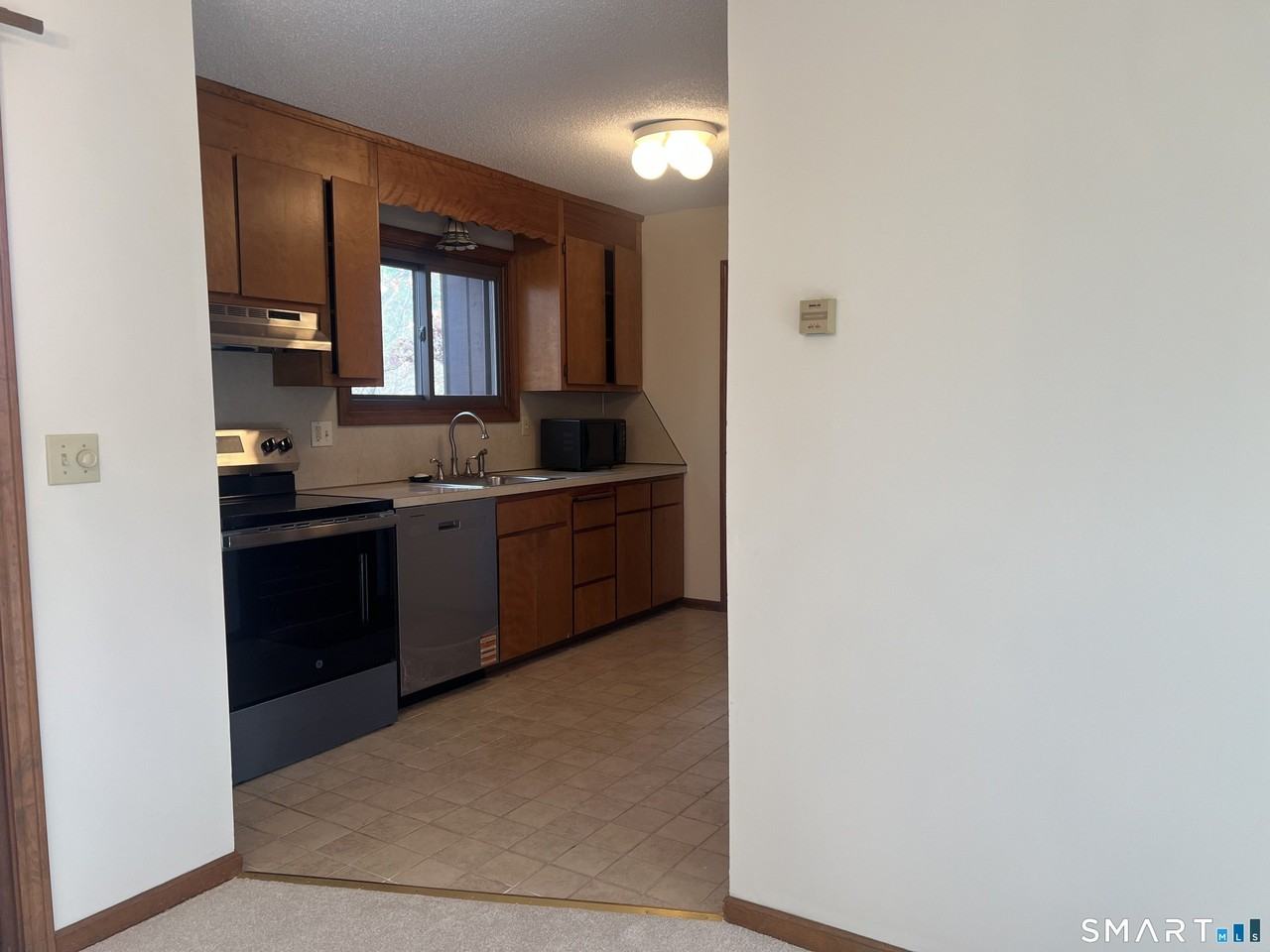 649 Middle Tpke E #E - Photo 7 of 22