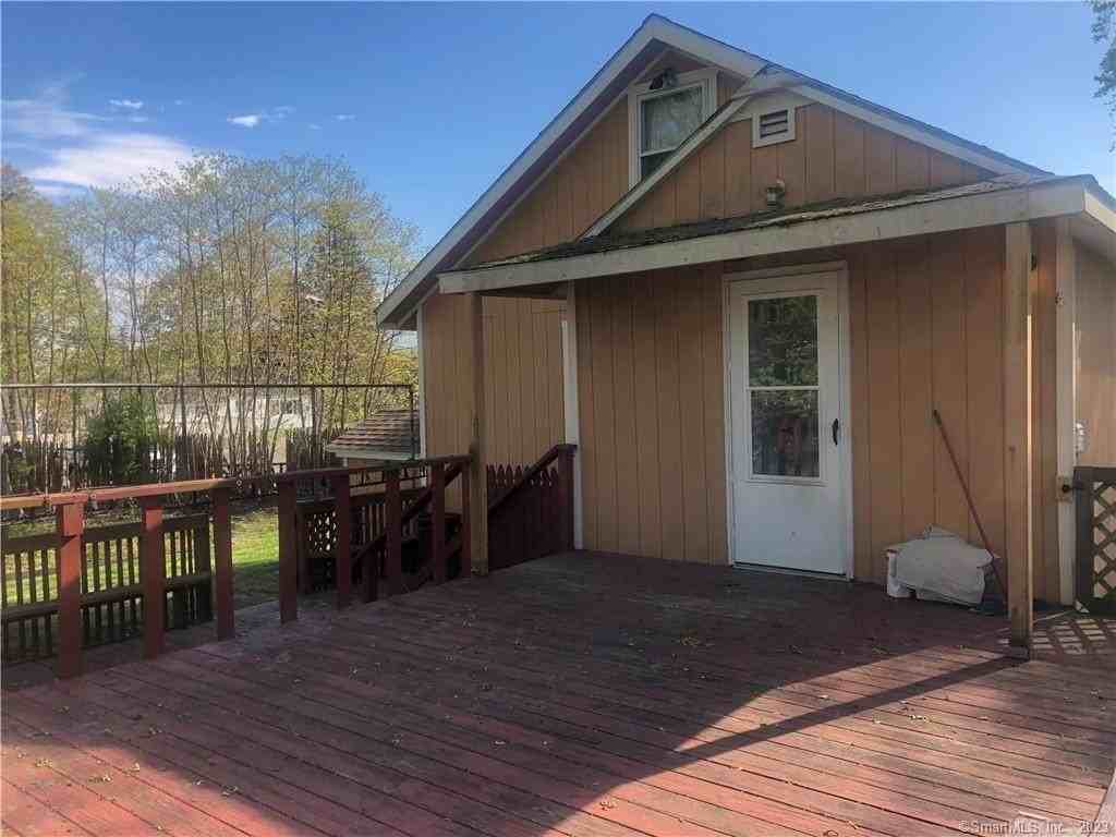 30 Seemans Lane - Photo 2 of 10