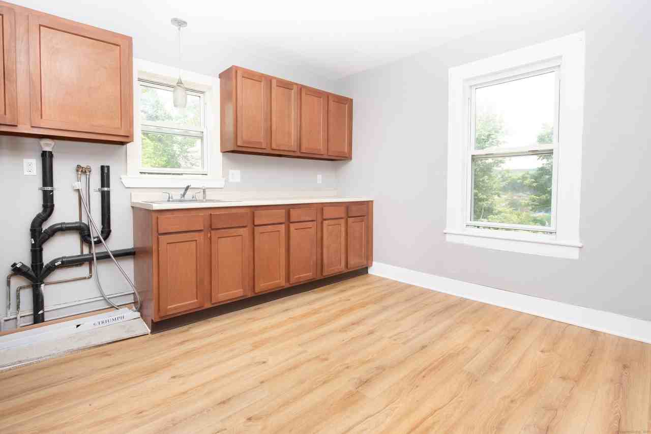 6 Crescent Street - Photo 4 of 25