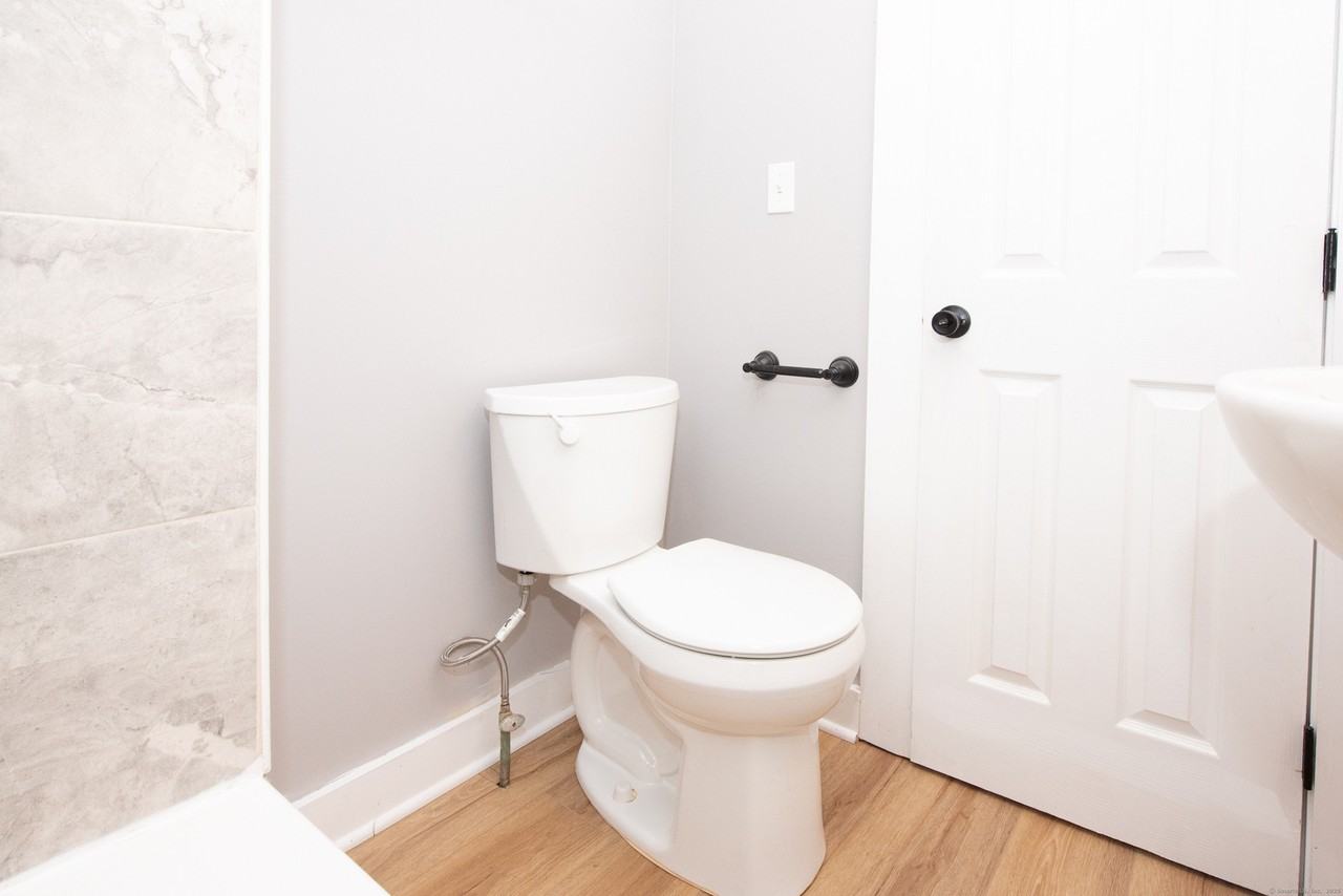 6 Crescent Street - Photo 7 of 25