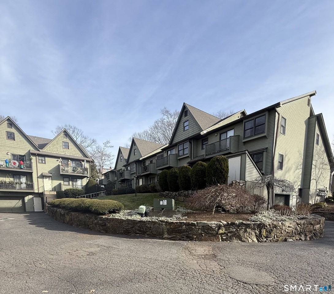 462 Glendale Avenue #20 - Photo 2 of 13