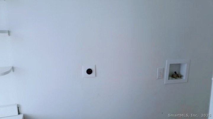 70 Ford Place - Photo 7 of 8