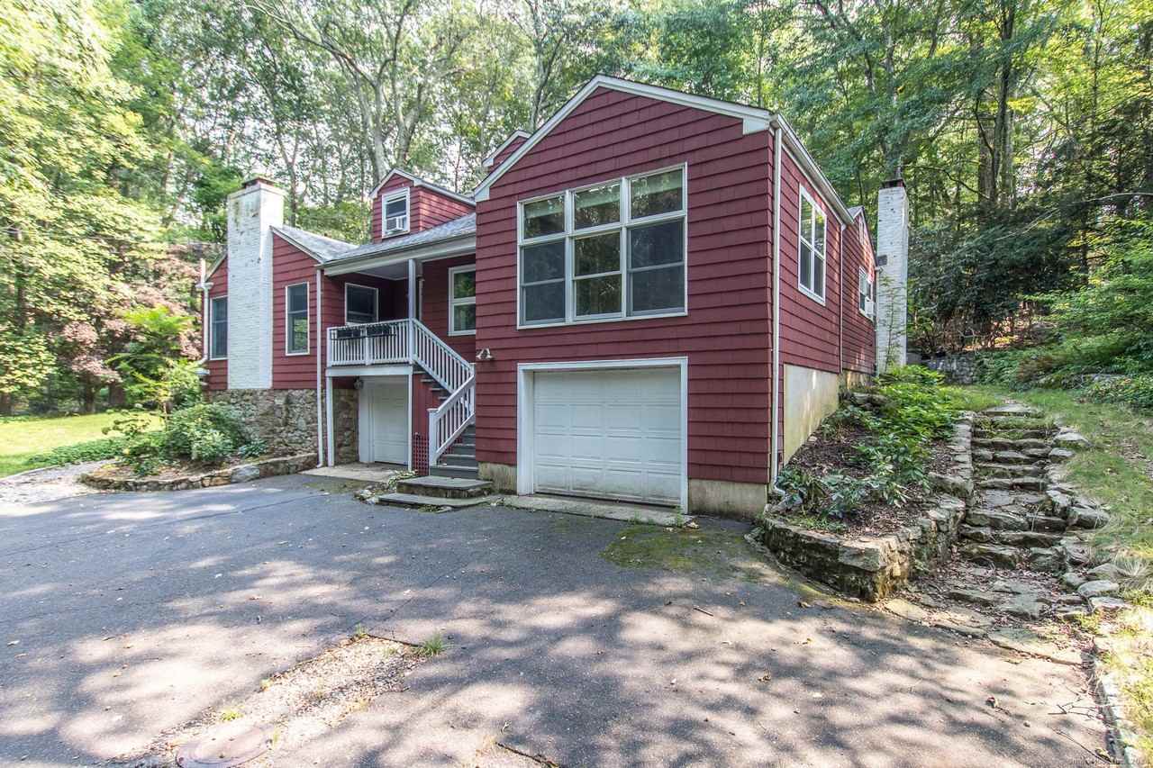 211 New Canaan Road - Photo 5 of 40