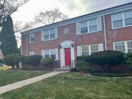 featured image of 6 Revere Drive #4