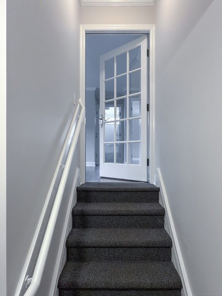 346 Southbury Road - Photo 2 of 10